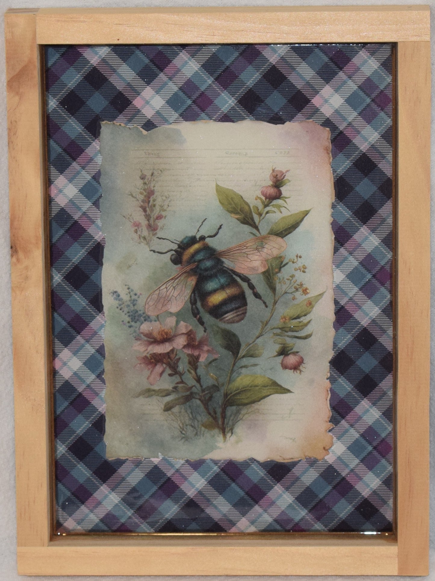 Vintage Bee - purple with Artistic Resin finish - Framed Wall Art