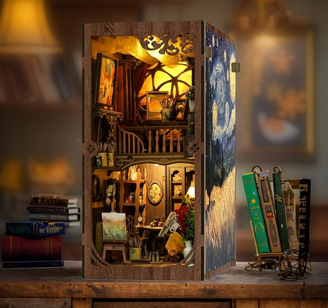 World within the Frame - Miniature World of the Vintage Artists Studio - Book Nook DIY Kit with Touch sensitive Lights